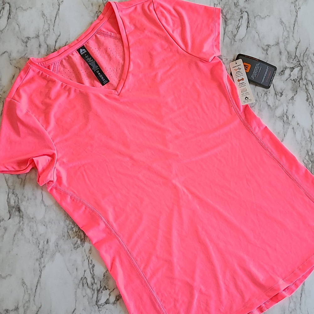 Reebok performance tee size medium